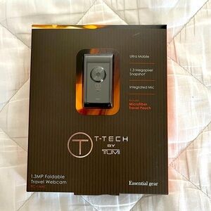 Tumi T Tech Essential Gear 1.3 MP Travel Webcam PC MAC Mic Travel Pouch NIB